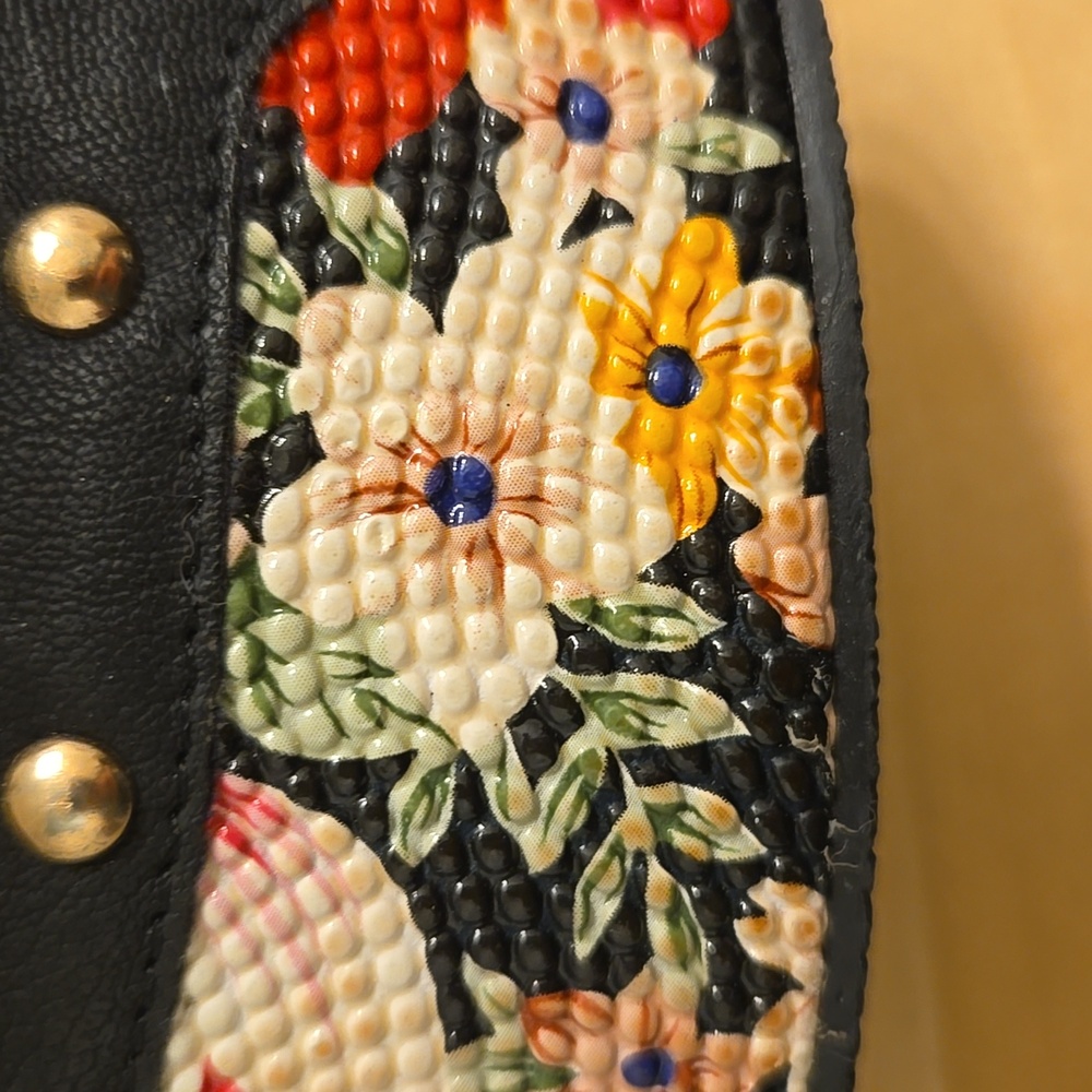 Chase + Chloe Floral Platform Heels - Picture 10 of 10